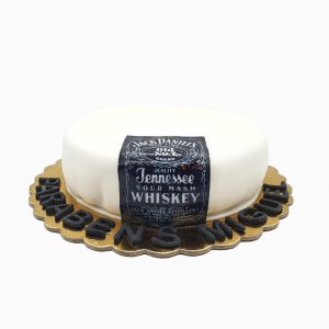 Bolo A Imitar Garrafa De Jack Daniels