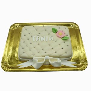 Bolo Delicado Com Rosa E Laço