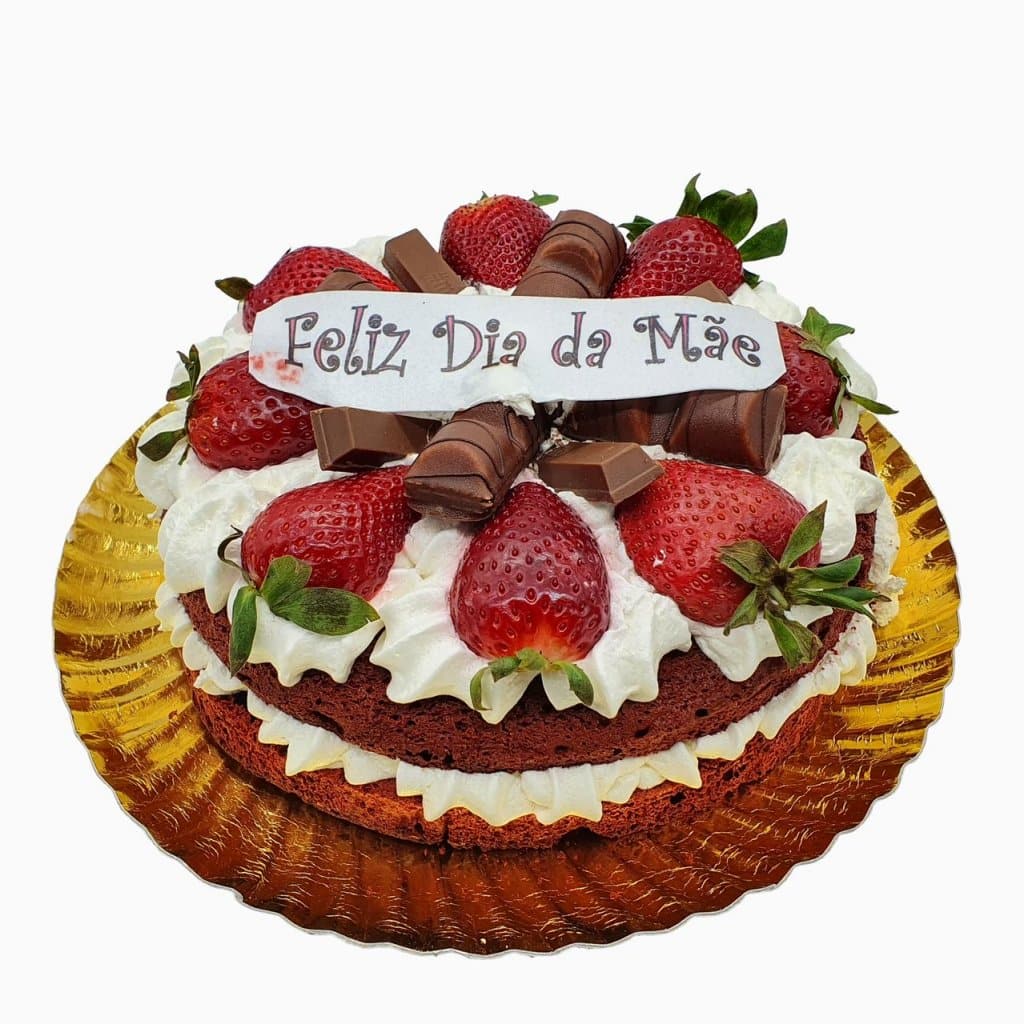 Bolo Delicioso Com Morangos E Kinder