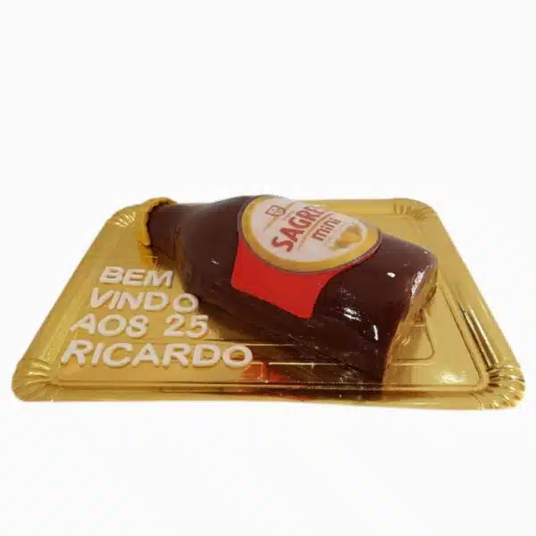 Bolo Em Forma De Garrafa De Cerveja