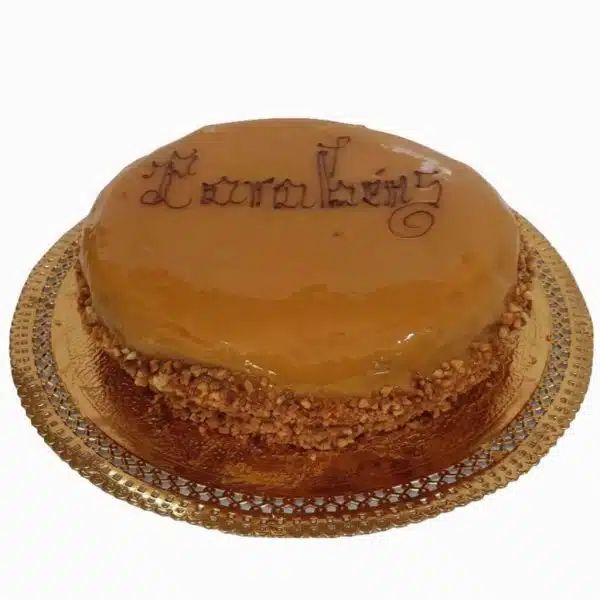 Bolo De Iogurte Com Doce De Leite E Amendoa Torrada
