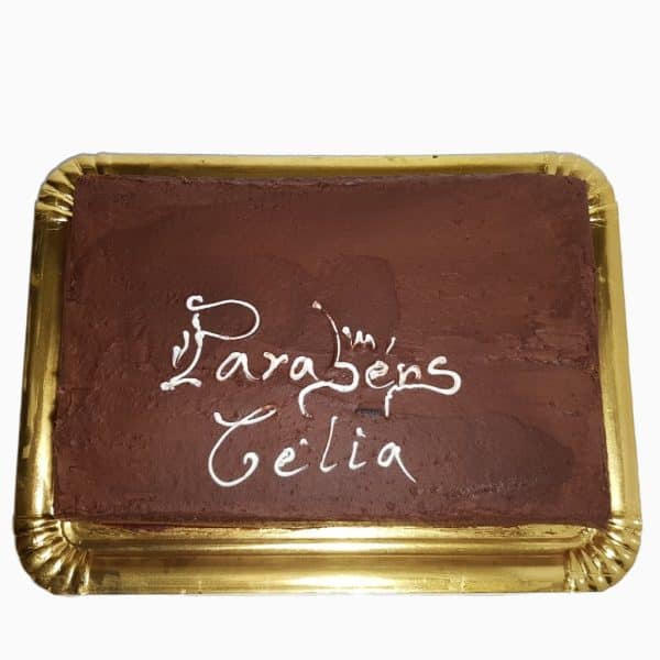 Bolo Simples De Chocolate Com Dedicatória Vista De Cima