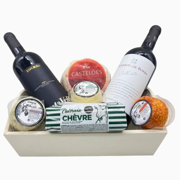 Cabaz Para Oferta Com Vinhos E Queijos