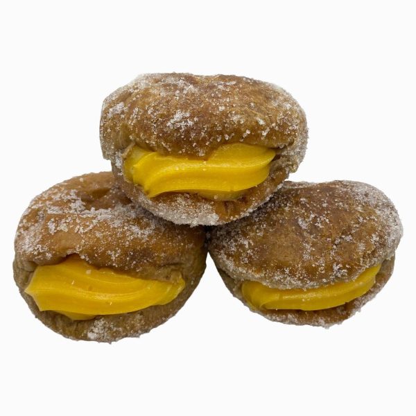 Bolas De Berlim De Alfarroba Com Doce De Ovo